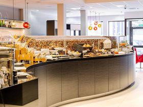 3 Tage Düsseldorf - Shopping, Kultur und Architektur inkl. Carepaket