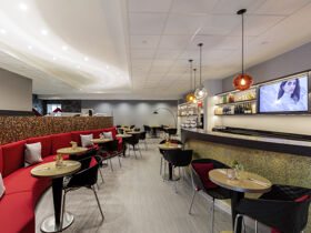 3 Tage Düsseldorf - Shopping, Kultur und Architektur inkl. Carepaket