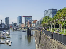 3 Tage Düsseldorf - Shopping, Kultur und Architektur inkl. Carepaket