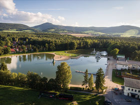 10% Frühbucher-Rabatt-Erholungsurlaub im Waldstrand-Hotel Großschönau- 5 Tage
