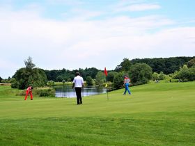 Put it in - Golfen am Niederrhein