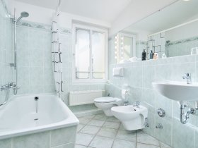 Magische Momente zum Jahreswechsel mit Gala-Buffet, Livemusik & Tanz