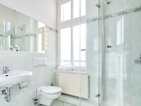 Magische Momente zum Jahreswechsel mit Gala-Buffet, Livemusik & Tanz