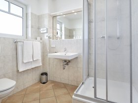 Magische Momente zum Jahreswechsel mit Gala-Buffet, Livemusik & Tanz