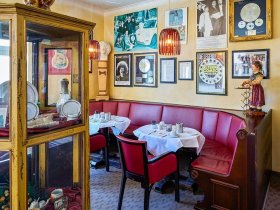 Magische Momente zum Jahreswechsel mit Gala-Buffet, Livemusik & Tanz