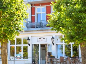 Magische Momente zum Jahreswechsel mit Gala-Buffet, Livemusik & Tanz