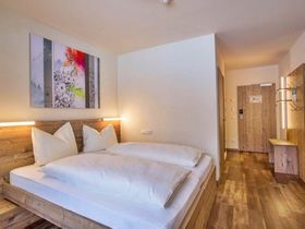 Inmitten der Berge - Abenteuerurlaub am Dachstein | 4 Nächte