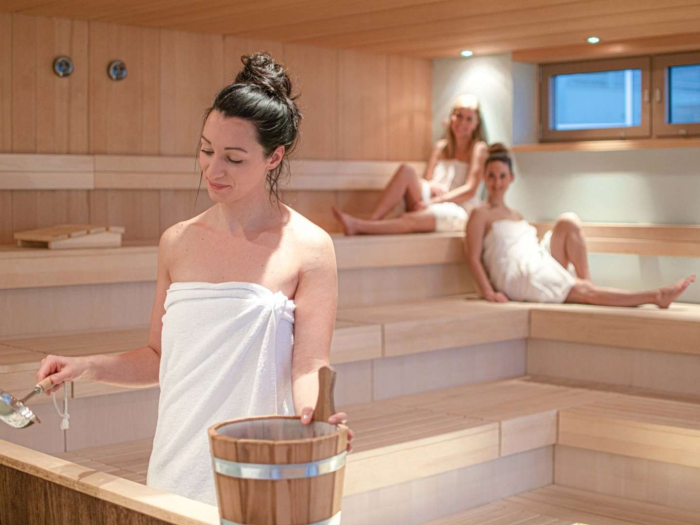 4 Jahreszeiten in Therme der Extraklasse mit Karibik-Flair inkl. Massage