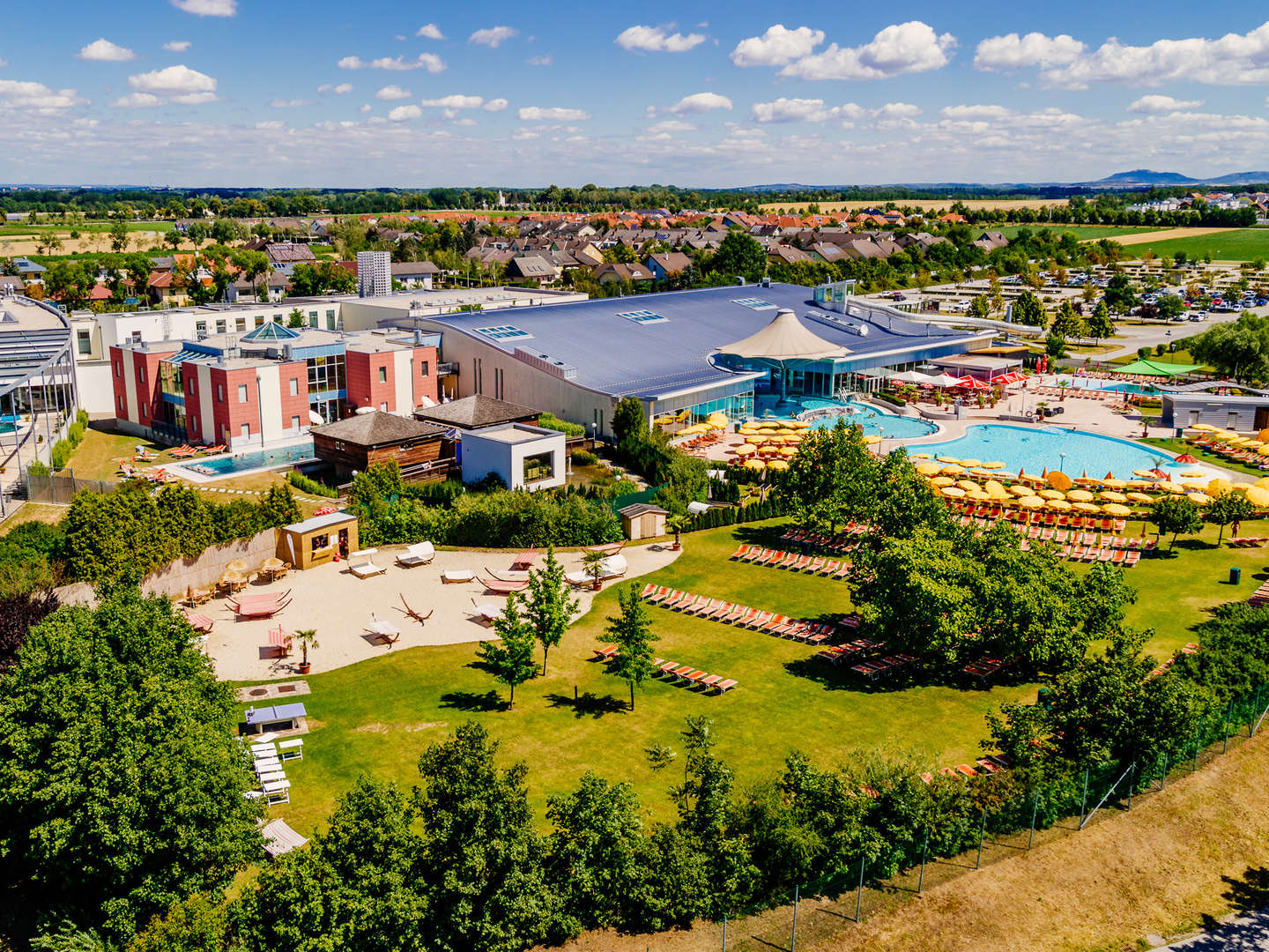 Relaxen in der Therme Laa inkl. Relax Liege & Refreshements | 2 Nächte