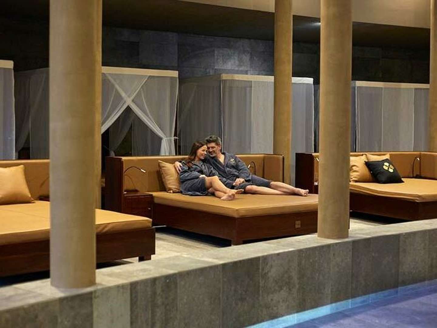 Relaxen in der Therme Laa inkl. Relax Liege & Refreshements | 2 Nächte