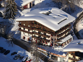 4=3 Sunny Rhapsody in Saalbach - Skivergnügen in 150 Meter 