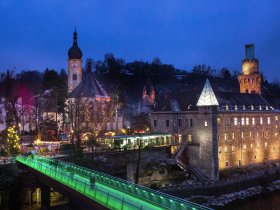 Schloss Romantik im Mostviertel inkl. 4-Gang-Candle-Light-Dinner & Blumenstrauß