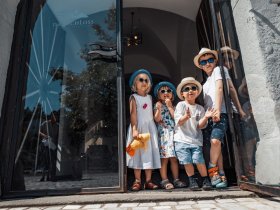 Schloss Romantik im Mostviertel inkl. 4-Gang-Candle-Light-Dinner & Blumenstrauß