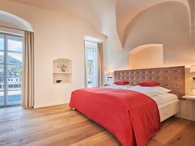 Schloss Romantik im Mostviertel inkl. 4-Gang-Candle-Light-Dinner & Blumenstrauß