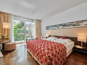 Schloss Romantik im Mostviertel inkl. 4-Gang-Candle-Light-Dinner & Blumenstrauß