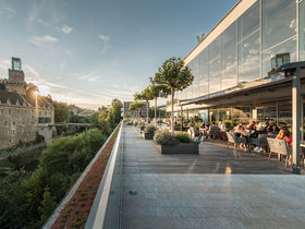 Schloss Romantik im Mostviertel inkl. 4-Gang-Candle-Light-Dinner & Blumenstrauß