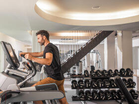 Schloss Romantik im Mostviertel inkl. 4-Gang-Candle-Light-Dinner & Blumenstrauß