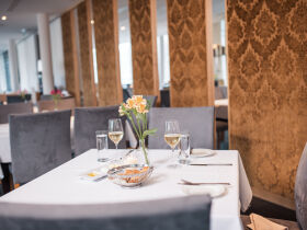 Schloss Romantik im Mostviertel inkl. 4-Gang-Candle-Light-Dinner & Blumenstrauß