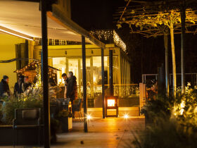 Schloss Romantik im Mostviertel inkl. 4-Gang-Candle-Light-Dinner & Blumenstrauß