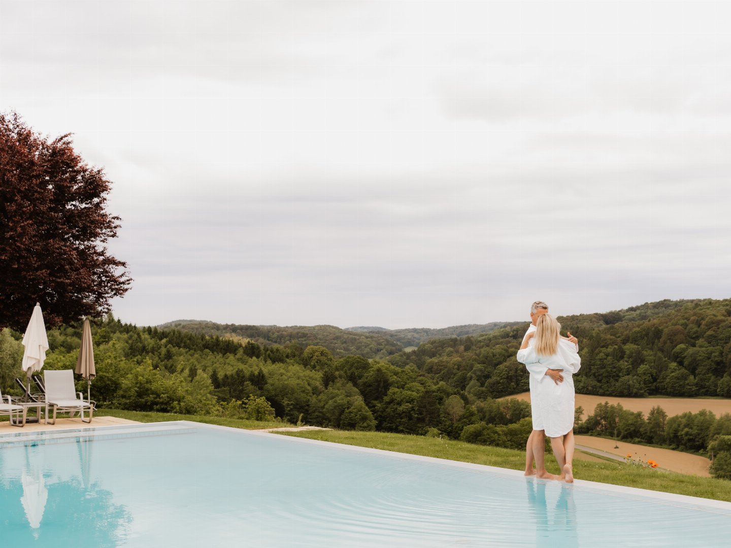 Wellness-Auszeit im Südburgenland inkl. Panorama Außenpool, Überwassermassage, 5-Gang Menü, NaturSPA