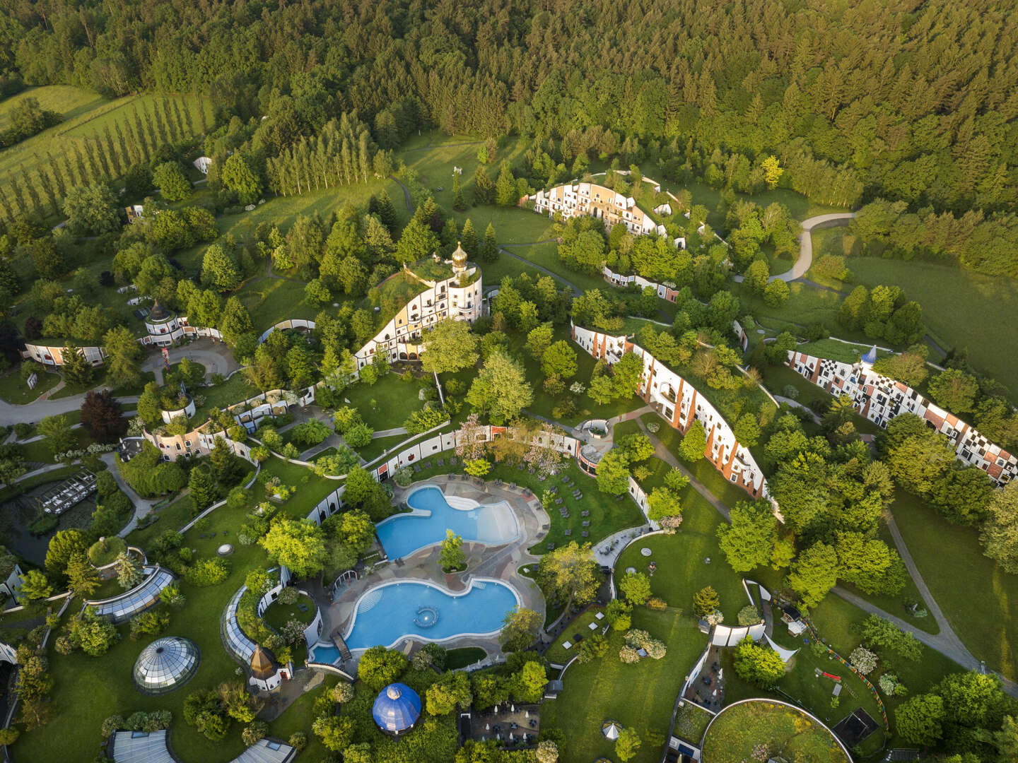 3 Tage Thermenurlaub im größten bewohnbaren Gesamtkunstwerk Österreichs inkl. Eintritt