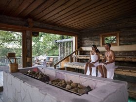 Dienstag & Donnerstag-Special | Therme inkl. Abendessen im Sole-Felsen-Bad | 1 Nacht