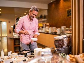 Dienstag & Donnerstag-Special | Therme inkl. Abendessen im Sole-Felsen-Bad | 1 Nacht