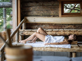 Dienstag & Donnerstag-Special | Therme inkl. Abendessen im Sole-Felsen-Bad | 1 Nacht