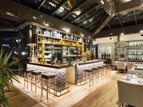 Dienstag & Donnerstag-Special | Therme inkl. Abendessen im Sole-Felsen-Bad | 1 Nacht