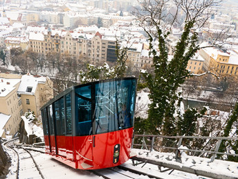 Graz entdecken mit Ticket für Schlossbergbahn sowie Altstadtrundgang durch Graz