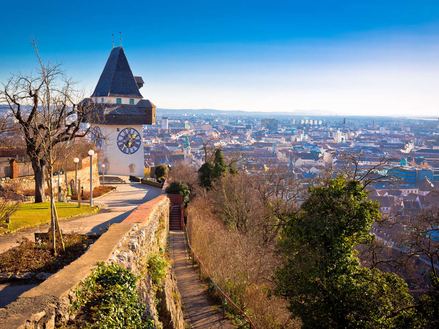 Steirische Landeshauptstadt Graz entdecken mit Schlossbergbahn & Altstadtrundgang | 4 Nächte