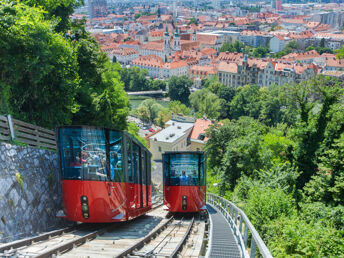 Steirische Landeshauptstadt Graz entdecken mit Schlossbergbahn & Altstadtrundgang