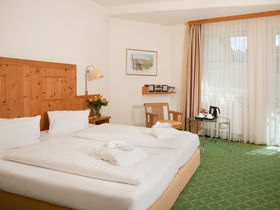 Wein & Genuss zu Zweit inkl. Candle Light Dinner, Weinverkostung & VinoSPA 3 Nächte 2026