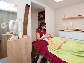 Wein & Genuss zu Zweit inkl. Candle Light Dinner, Weinverkostung & VinoSPA 3 Nächte 2026