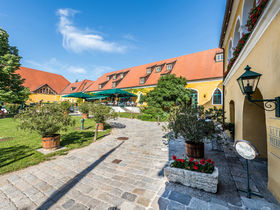 Wein & Genuss zu Zweit inkl. Candle Light Dinner, Weinverkostung & VinoSPA 3 Nächte 2026