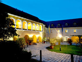 Wein & Genuss zu Zweit inkl. Candle Light Dinner, Weinverkostung & VinoSPA 3 Nächte 2026