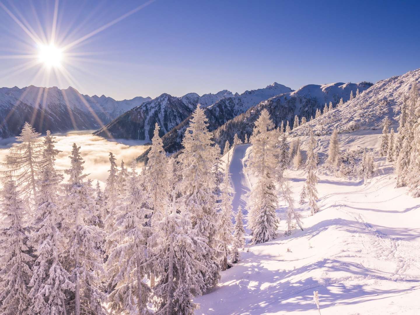 Kurzurlaub im Skiparadies Schladming-Rohrmoos im Hotel direkt an der Piste mit Wellnessbereich