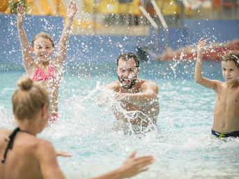 Familienurlaub im Thermen Resort inkl. 2 Kinder bis 14,9 Jahre | 4 Tage