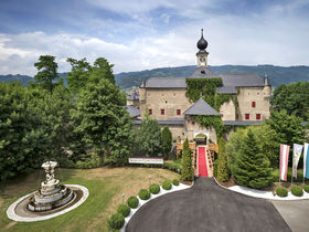 Komfort & Luxus im architektonischen Meisterwerk | 2 Tage Kurzurlaub inkl. Thermeneintritt