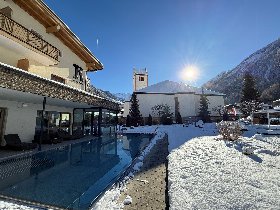 Erlebnis Großglockner mit majestätischer Bergkulisse & beheiztem Aussenpool | 1 Nacht