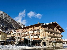 Erlebnis Großglockner mit majestätischer Bergkulisse & beheiztem Aussenpool | 1 Nacht