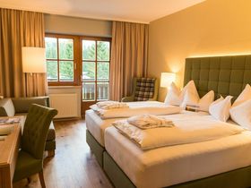 Wandergenuss auf der Alm – mitten im Naturpark auf 1.200 Metern | 3 Nächte inkl. 4-Gang-Menü