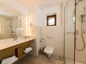 Wandergenuss auf der Alm – mitten im Naturpark auf 1.200 Metern | 3 Nächte inkl. 4-Gang-Menü