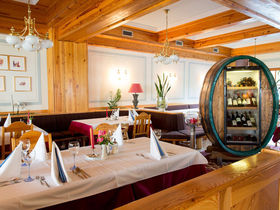 Wandergenuss auf der Alm – mitten im Naturpark auf 1.200 Metern | 3 Nächte inkl. 4-Gang-Menü