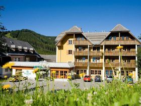 Wandergenuss auf der Alm – mitten im Naturpark auf 1.200 Metern | 3 Nächte inkl. 4-Gang-Menü