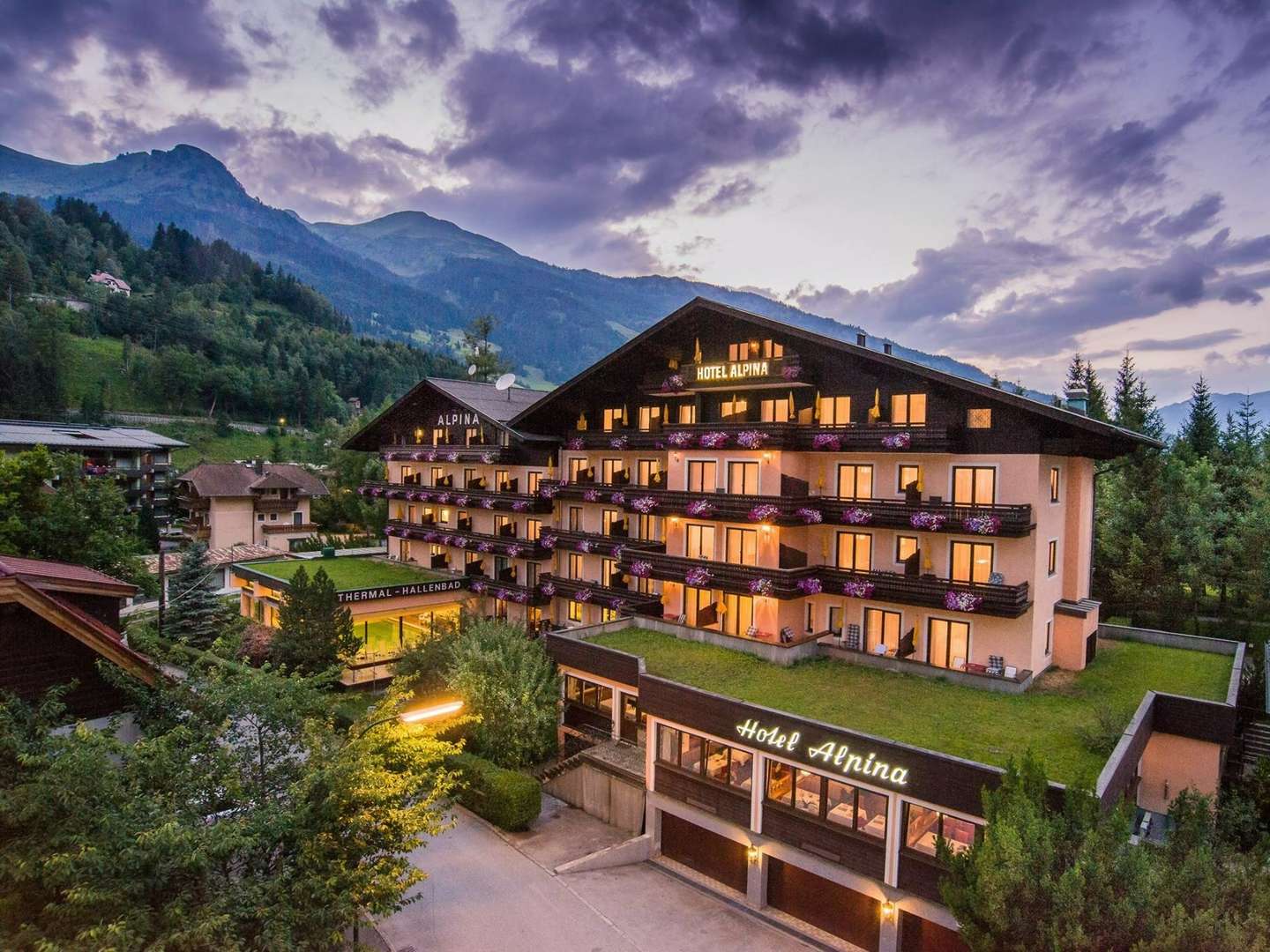 Alpina Wellness-Hit inkl. tägliches Wahlmenü & Eintritt in das Thermal Hallenbad | 2 Nächte