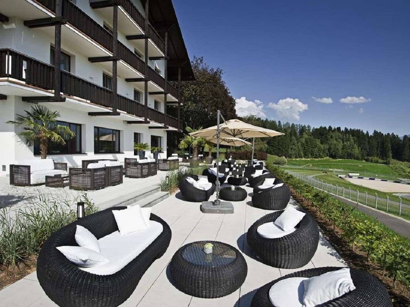 Kurzurlaub mit einzigartigem Blick über den Red Bull Ring | 7 Tage inkl. Therme AquaLux   