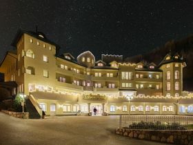 Romantik & Wellness inkl. Entspannungsmassage + Peeling im 4* Das Schlössl
