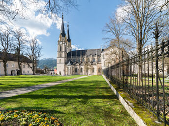 Natur, Genuss & Kultur im Naturohotel Schloss Kassegg inkl. Klosterbibliothek & Museen Stift Admont 