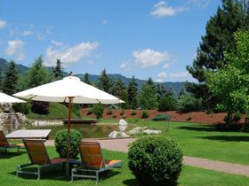 Familienurlaub inkl. Eintritt in die Erlebniswelt Therme AquaLux | 1 Kind bis 13,9 gratis | 3 Nächte